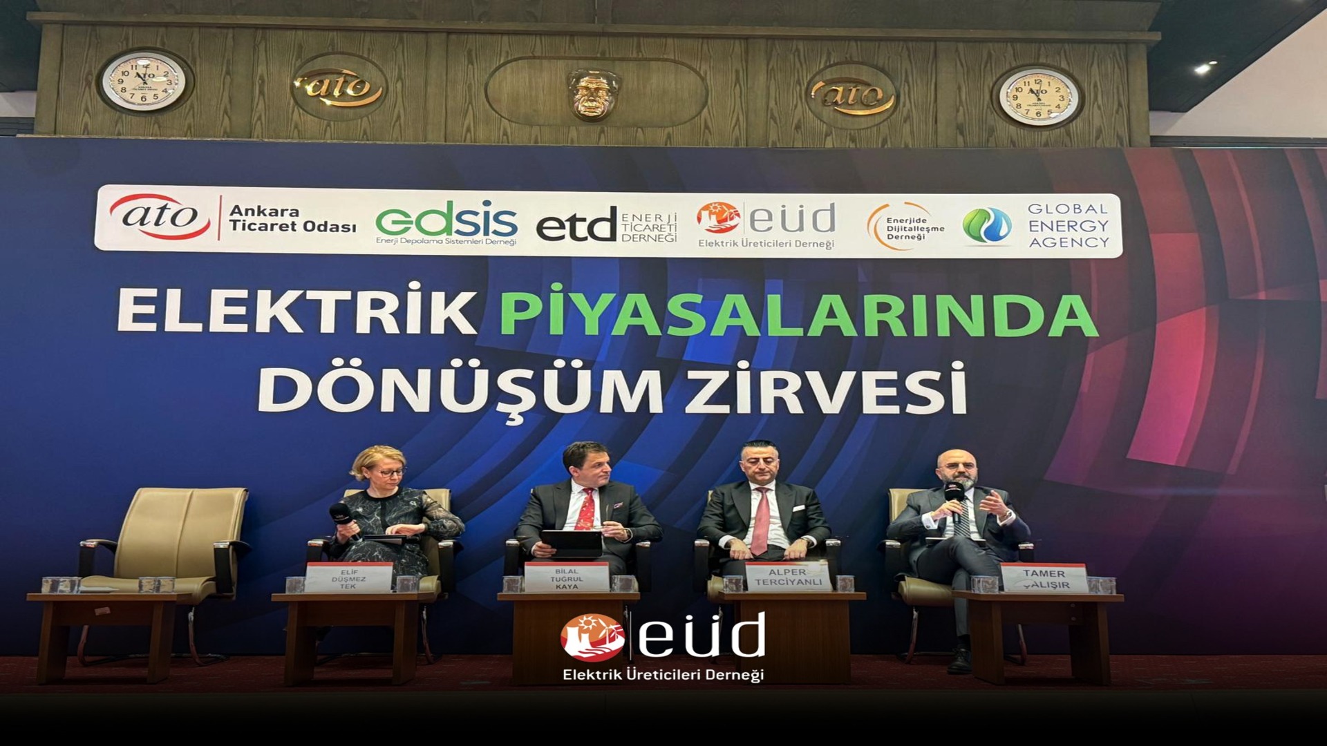Elektrik Piyasalarında Dönüşüm Zirvesi - “Liderler Oturumu: Regülasyon, Yatırım ve Esneklik”